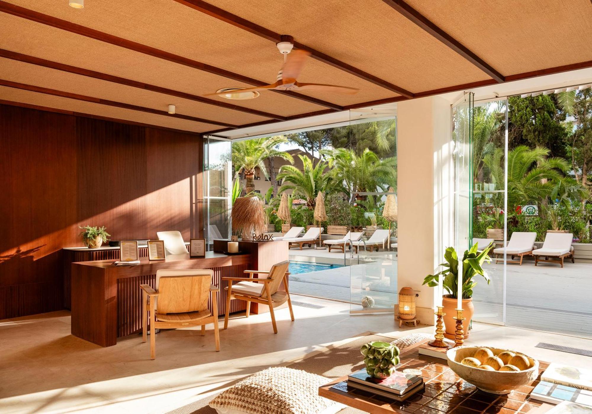 Innside By Meliá Cala Blanca 4*